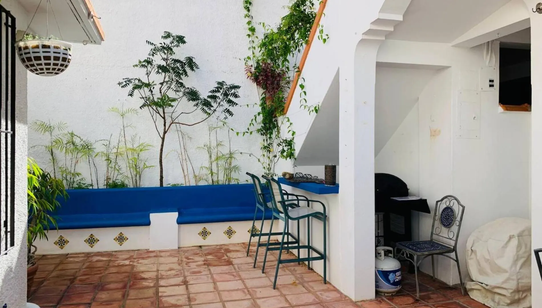 Bright & Airy Spanish Villa Steps To Sand Gen Ac - Main House San Juan Ferienhaus