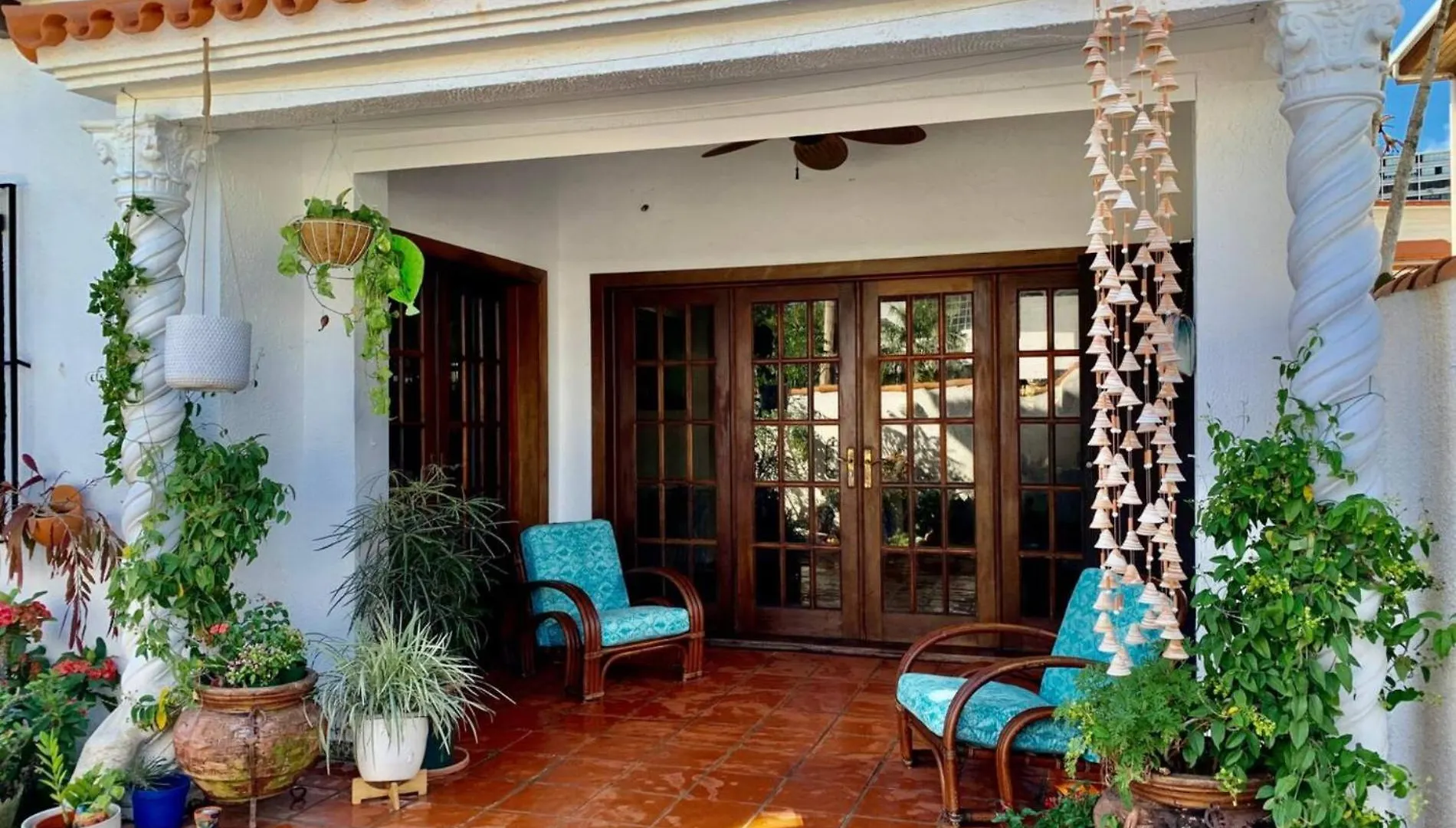 Bright & Airy Spanish Villa Steps To Sand Gen Ac - Main House San Juan Ferienhaus